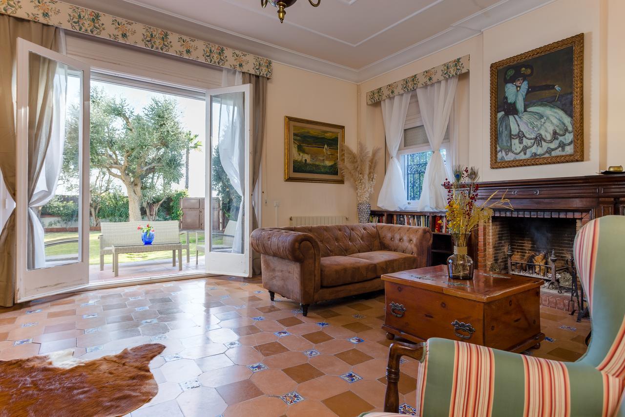 Villa Alicia Sitges Exterior photo