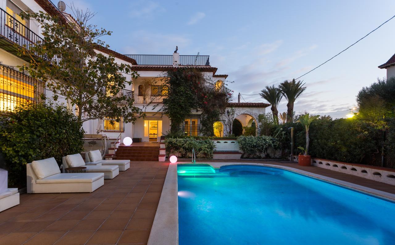 Villa Alicia Sitges Exterior photo
