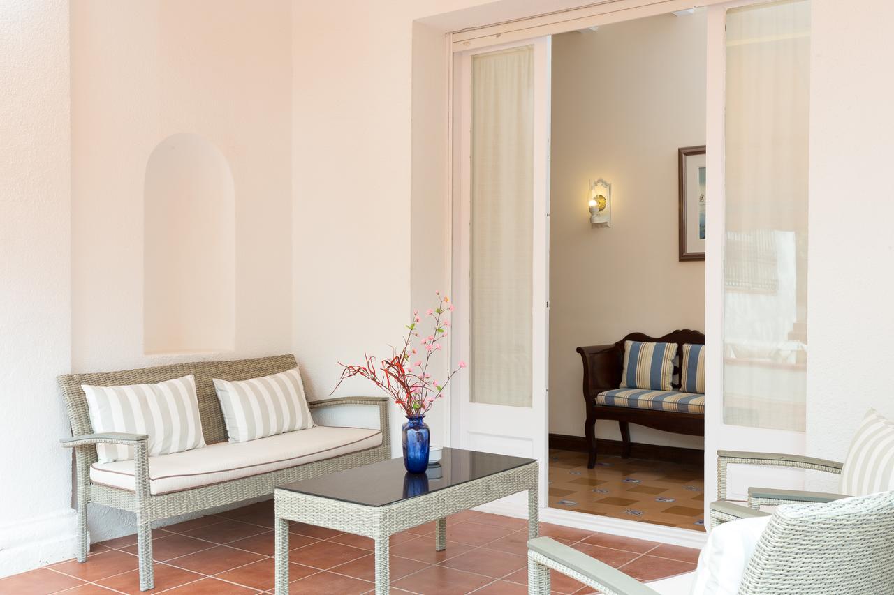 Villa Alicia Sitges Exterior photo
